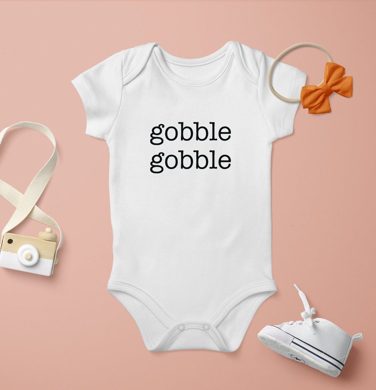 10 Adorable Baby's First Thanksgiving Outfits