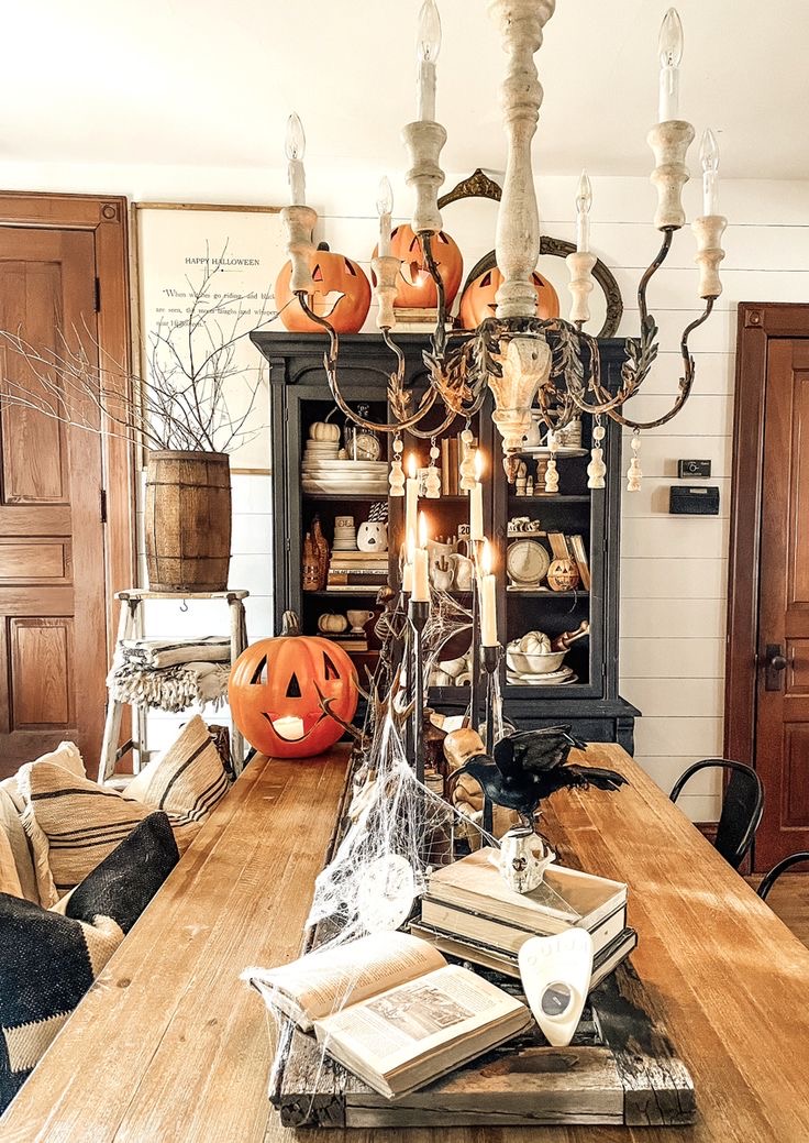 When Cozy Meets Spooky: Halloween Farmhouse Decor Ideas