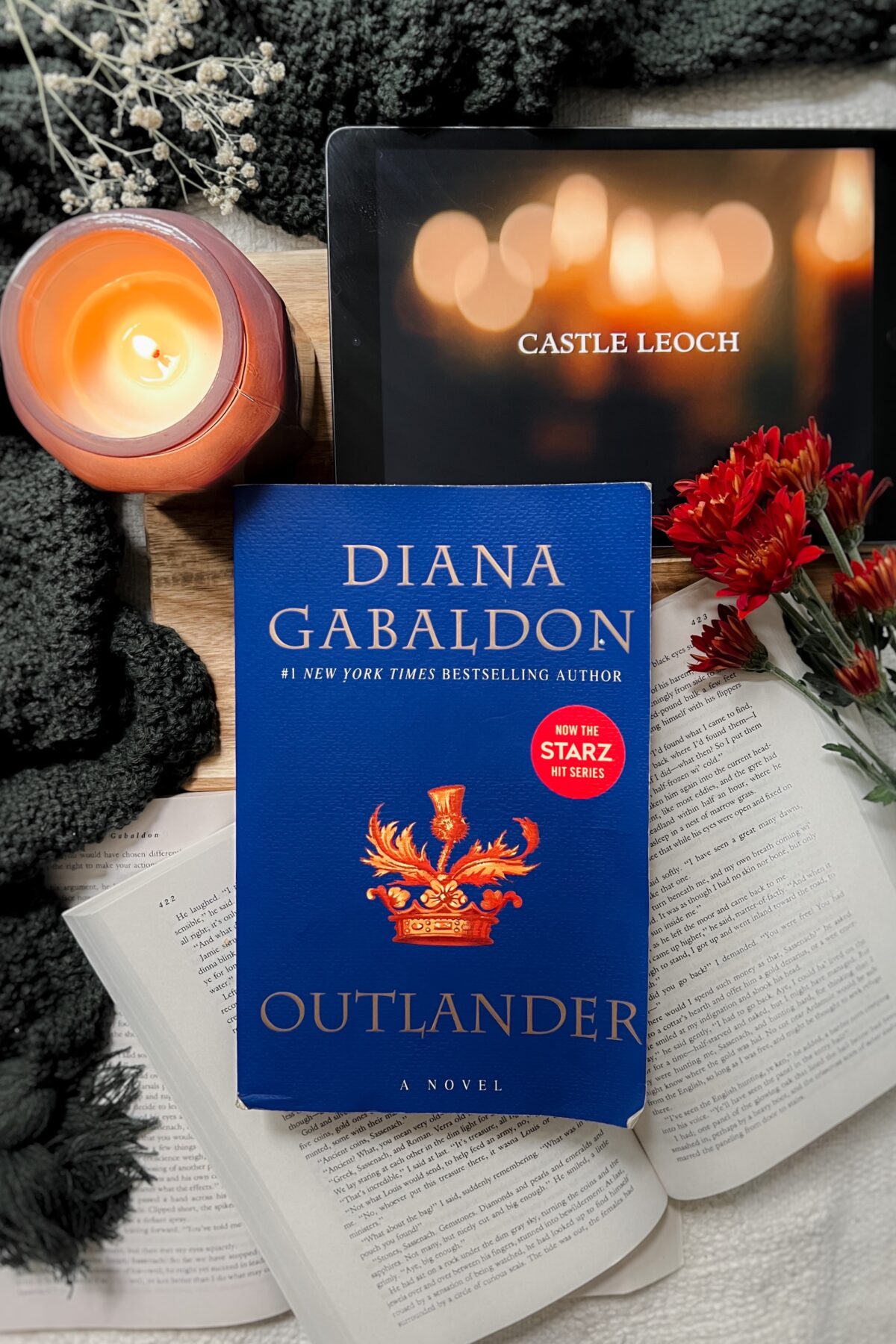 picture of Outlander Book 1 and season 1 credits