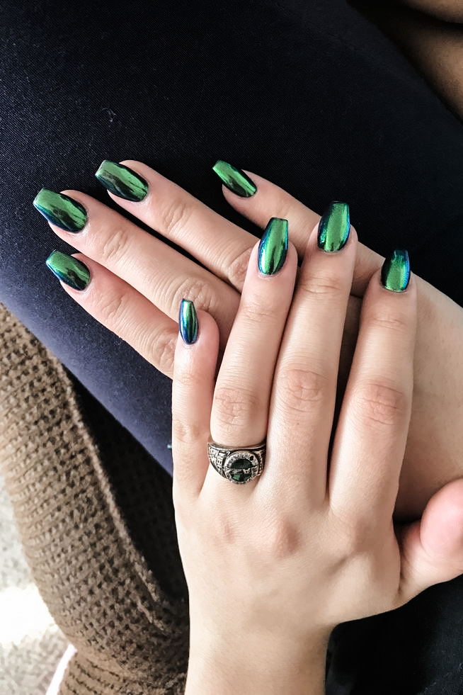 girl with Forest Green Chrome Nails for fall