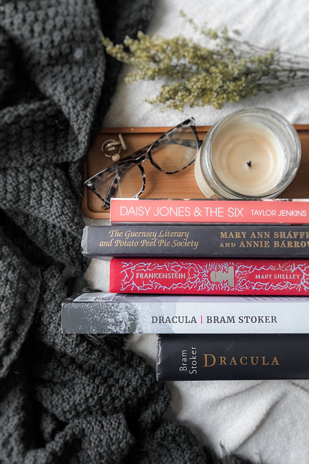 Epistolary Novels flatlay